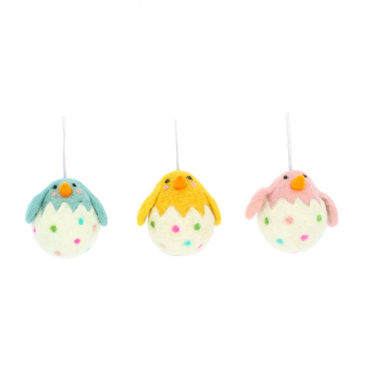 Chicks in Spotty Eggs Decorations